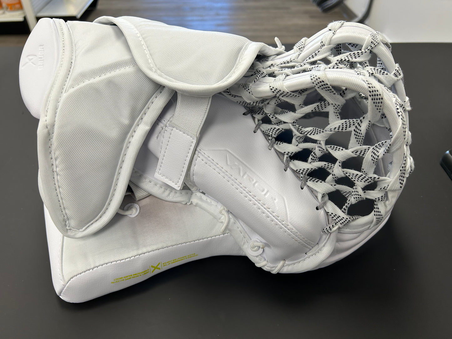 Bauer Vapor X5 Pro Goalie Catcher & Blocker Sr. - White
