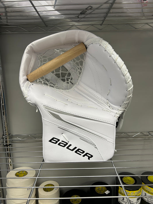 Bauer X5 Pro Int. Goalie Glove - White